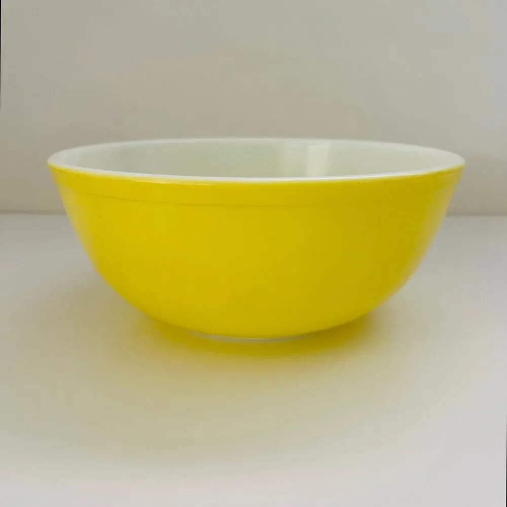 PYREX Primary Colors Yellow 404 Mixing Bowl 4 Qt
